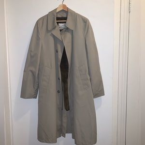 Vintage Raintamer Size Reg 40 Trench Coat Raincoat w Inner lining